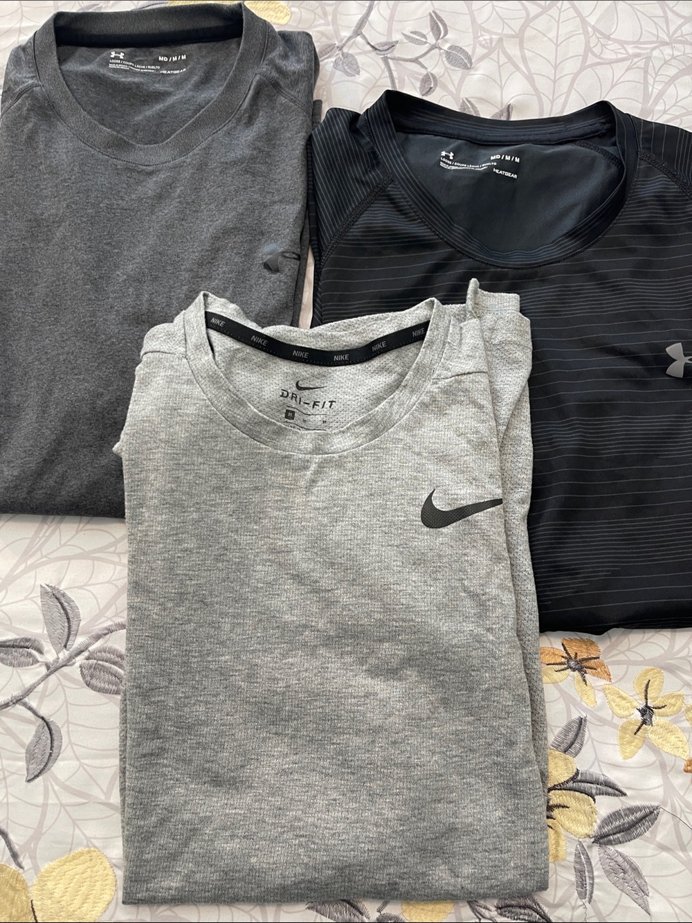 Nike & Under Armor Men’s Light Gray, Dark Gray & Black Crew Tees-Medium-3
